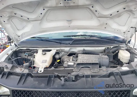 2017 Chevrolet Express 2500 Work Van z USA, uszkodzony, nr VIN 1GCWGAFF7H1118835